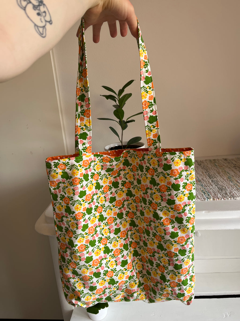 Tote bag