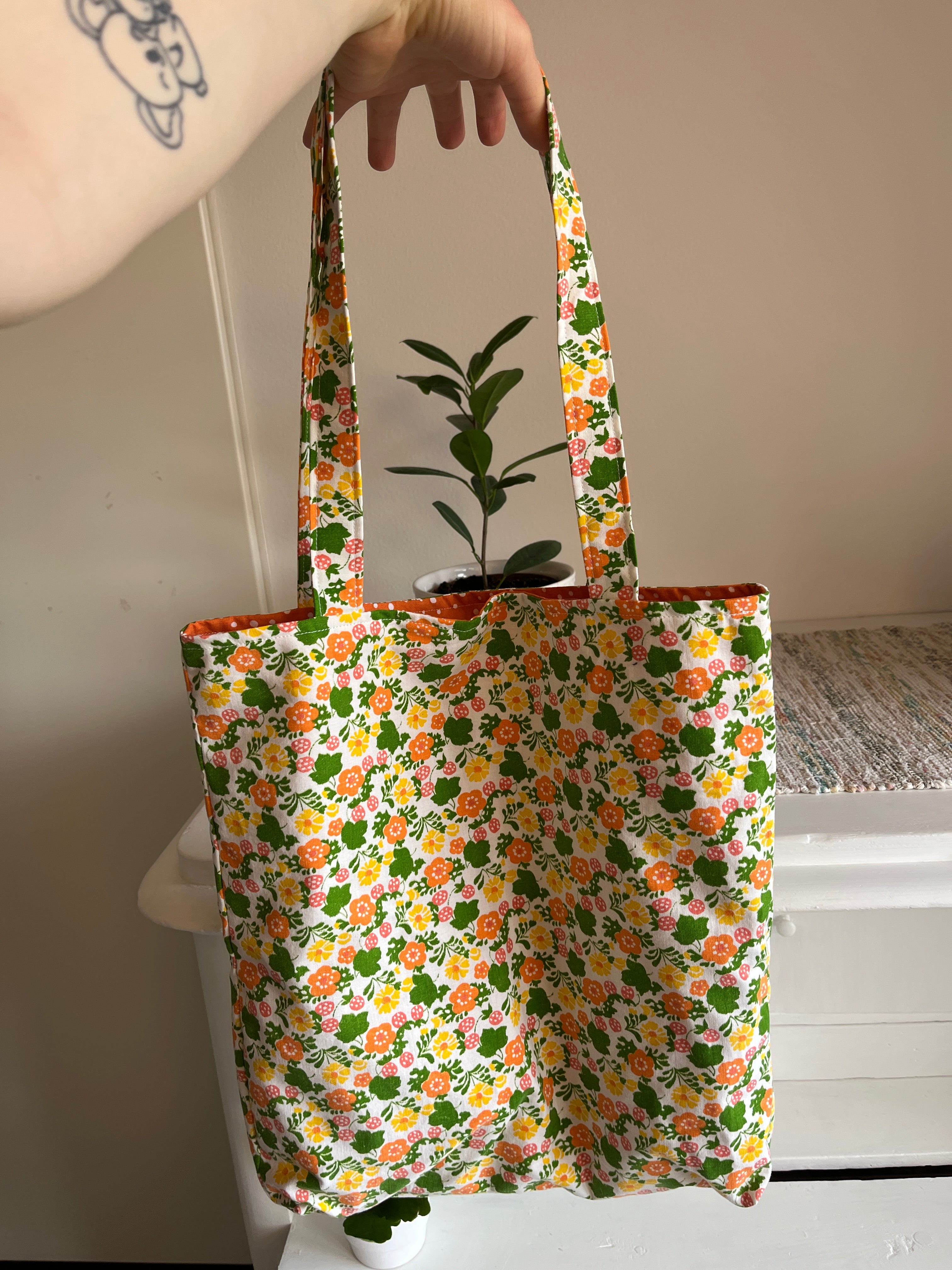 Tote bag